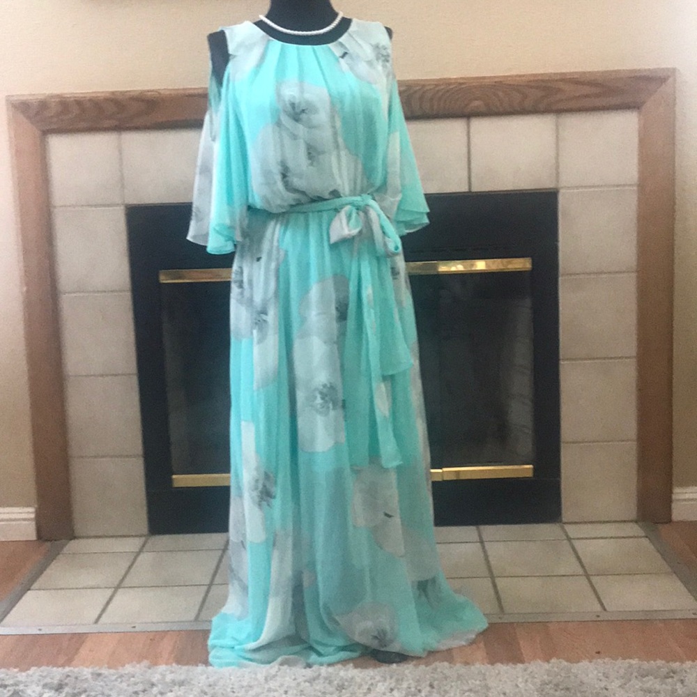 Beautiful Floral Spring Dress CALVIN KLEIN Size 14